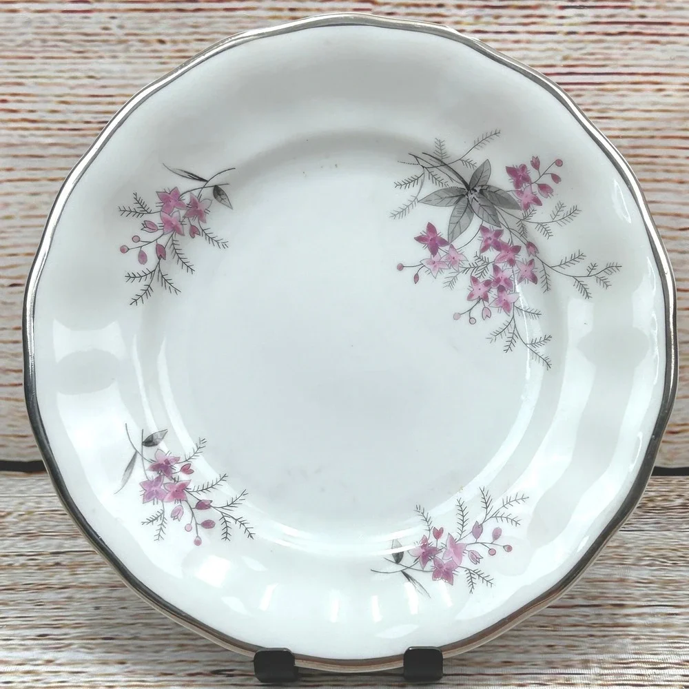 Favolina Karolina Jarolina Porcelain Salad Plate 3879 Floral‎ Silver Scalloped 7